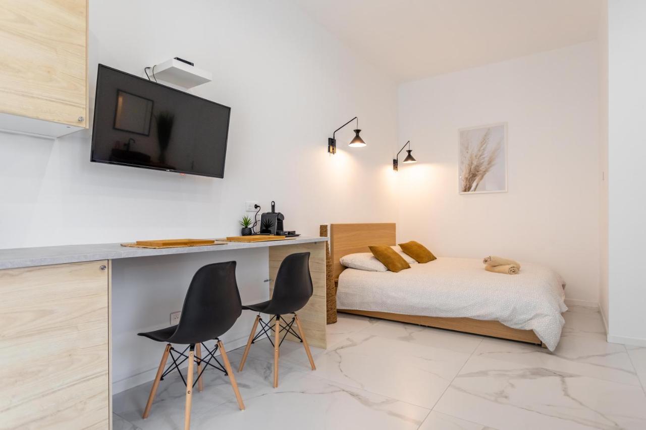Love Room Jacuzzi Sauna Privatif Marseille Ngoại thất bức ảnh